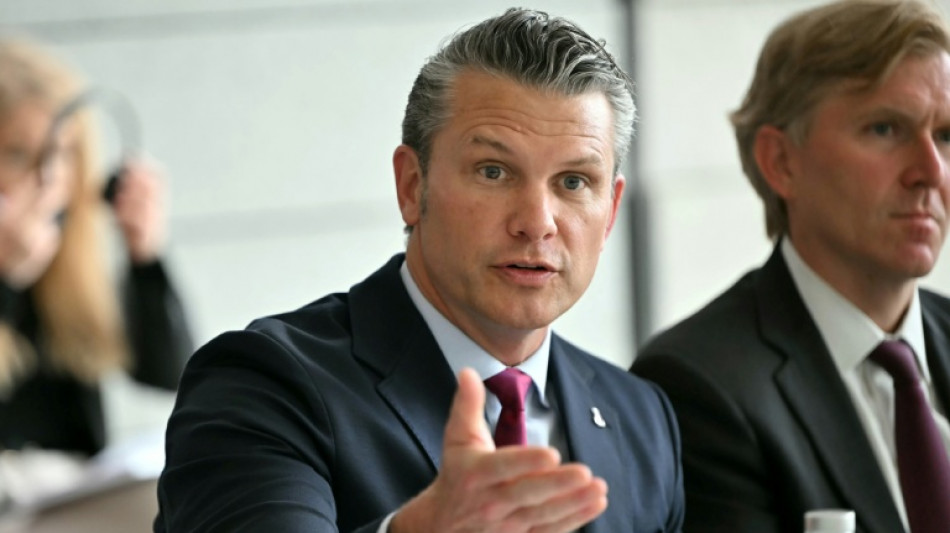 Hegseth insta a Europa a combatir una "invasi&oacute;n" de migrantes