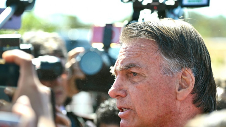 Ex-presidente Jair Bolsonaro deverá usar tornozeleira eletrônica