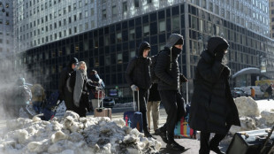 Snow storm barrels into southern US as blast of icy weather widens