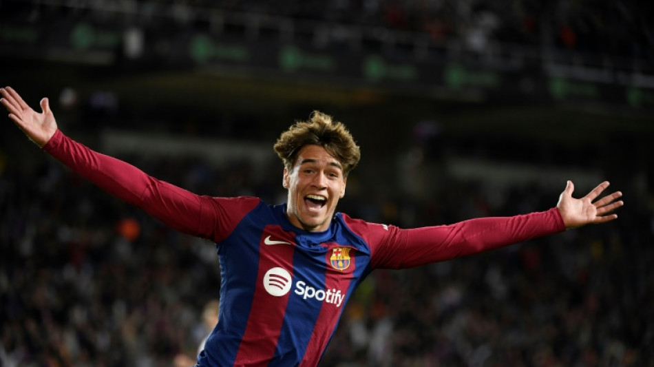 Bar&ccedil;a vence Athletic com gol de Guiu, de 17 anos; Girona goleia Almer&iacute;a e alcan&ccedil;a l&iacute;der Real Madrid
