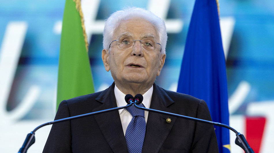 Mattarella chiama Piantedosi,solidariet&agrave; per agenti feriti