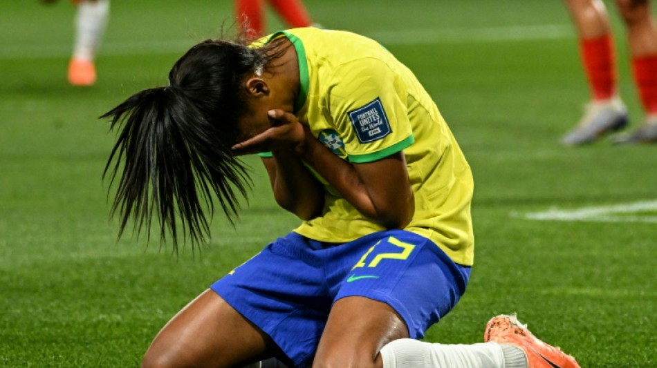 Ary Borges &eacute; primeira brasileira, entre homens e mulheres, a marcar 3 gols em estreia de Copa