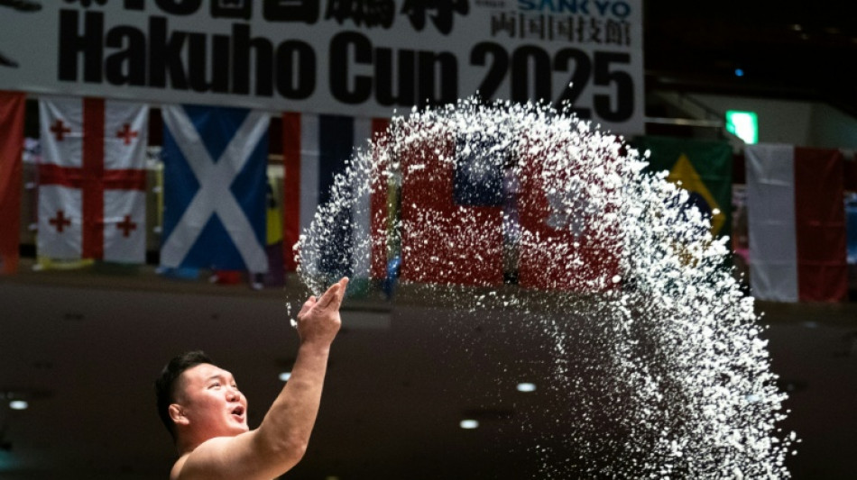 Salt: integral ingredient of sumo stars' art