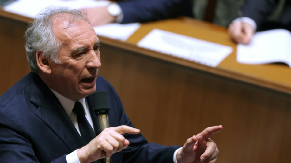 Budget: le PS se prononce contre la censure, Bayrou bien parti pour rester &agrave; Matignon 