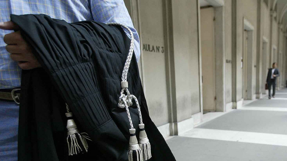 'Non suicidio ma femminicidio', il marito a processo