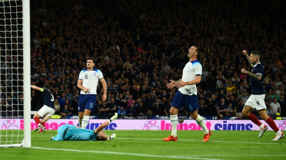 M&atilde;e de Harry Maguire sai em defesa do zagueiro ap&oacute;s cr&iacute;ticas