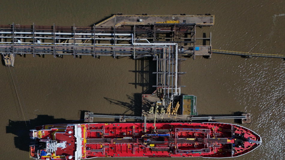 Il petrolio &egrave; in rialzo a New York a 93,85 dollari