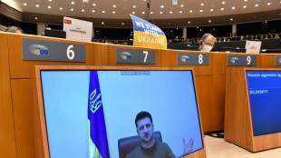 Zelenski hace dram&aacute;tico pedido de apoyo a Europa, que ve su destino "en juego"