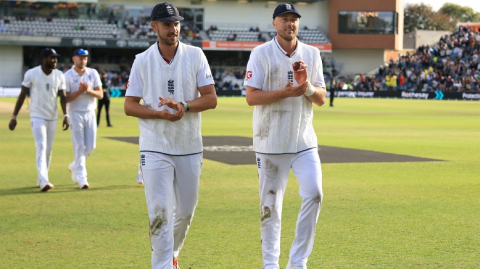 Robinson and Tongue star as Pakistan all out for 171 in England opener