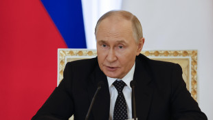 Putin, 'l'Iran ha diritto all'uso pacifico del nucleare'