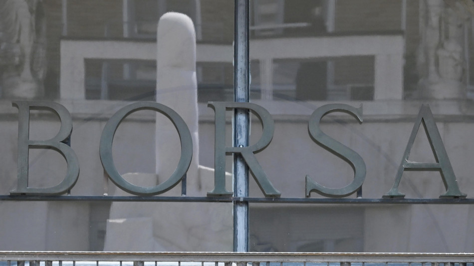 Borsa: Milano apre in leggero calo (-0,1%)