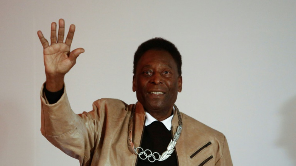 Pel&eacute;, internado en un hospital de Sao Paulo para tratamiento de c&aacute;ncer