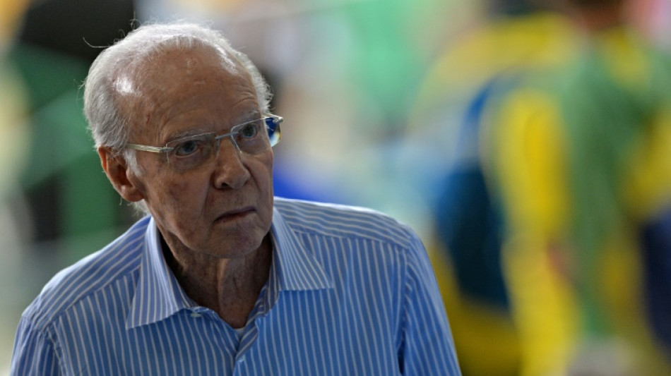 Brasiliens Fu&szlig;ball-Idol Zagallo macht Genesungsfortschritte nach Klinikeinlieferung
