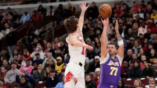 NBA: Doncic &eacute;teint les Bulls, Mitchell porte les Cavaliers face au Magic