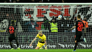 Leverkusen empata com Dortmund (1-1) e segue l&iacute;der invicto do Alem&atilde;o