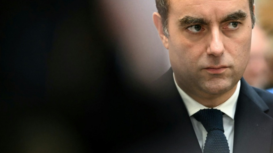 Lecornu au d&eacute;fi de composer un gouvernement