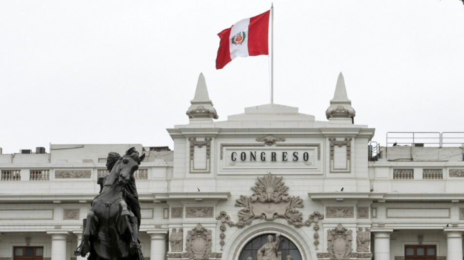 El Congreso de Per&uacute; declara "persona non grata" a la presidenta de M&eacute;xico
