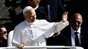 León XIV inicia su pontificado con una crítica al paradigma económico