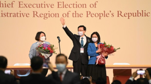 El l&iacute;der designado de Hong Kong viaja a Pek&iacute;n para recibir el reconocimiento oficial