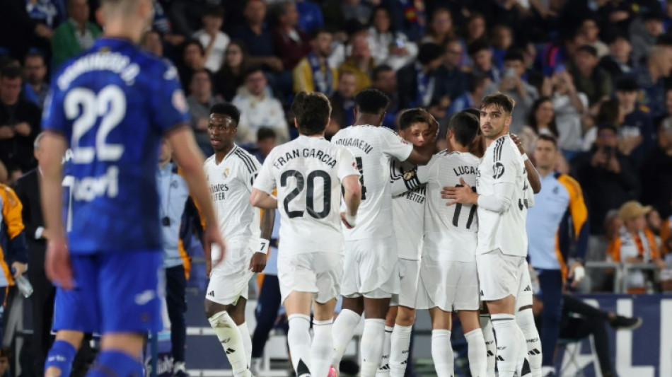 Real Madrid win at Getafe to keep La Liga title hopes alive