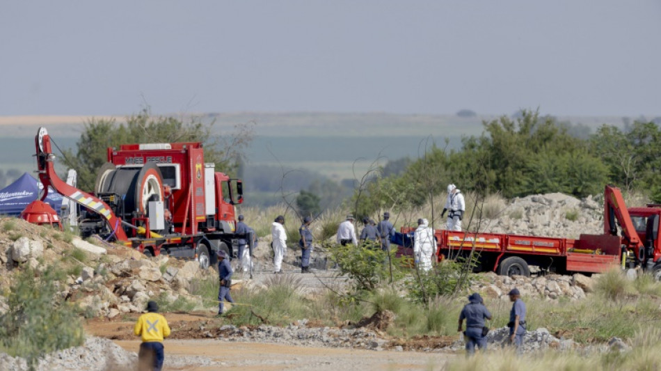 Suben a nueve muertos y m&aacute;s de 20 los mineros rescatados en una mina clandestina en Sud&aacute;frica
