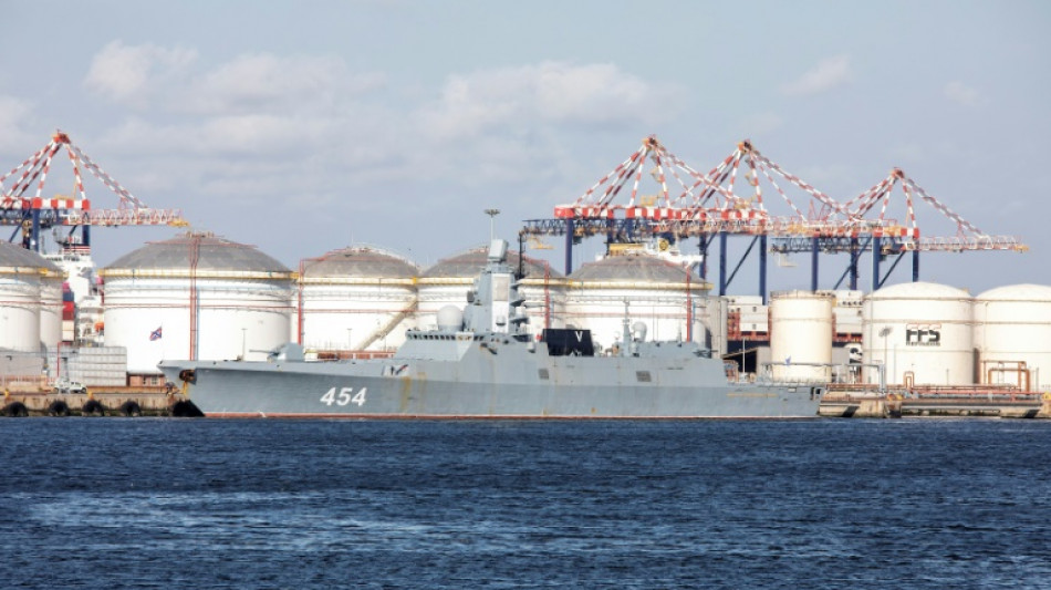 S&uuml;dafrika h&auml;lt umstrittenes Marineman&ouml;ver mit Russland und China ab