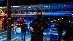 Attaque au couteau pr&egrave;s de la tour Eiffel &agrave; Paris: l'assaillant devant les enqu&ecirc;teurs