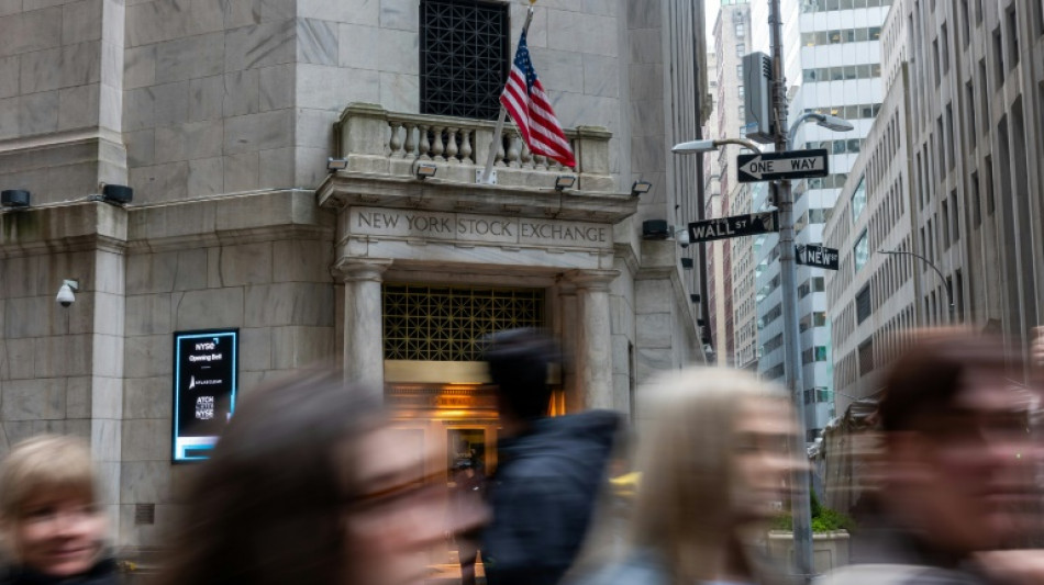 Wall Street ouvre sans tendance la derni&egrave;re s&eacute;ance du trimestre