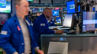 Wall Street divis&eacute;e apr&egrave;s un tr&egrave;s fort march&eacute; de l'emploi, Meta tire le Nasdaq