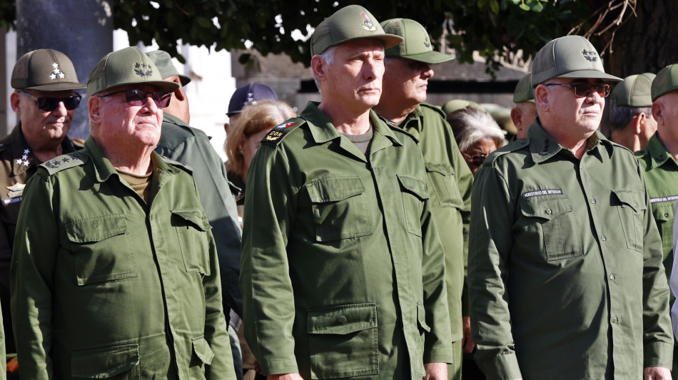 Cuba, presidente guida esercitazioni militari anti-Usa