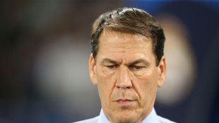 Garcia on the brink at floundering Napoli, Rome derby stalemate