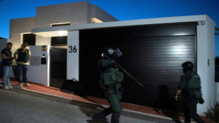 Con sol y anonimato, España atrae a los criminales fugitivos