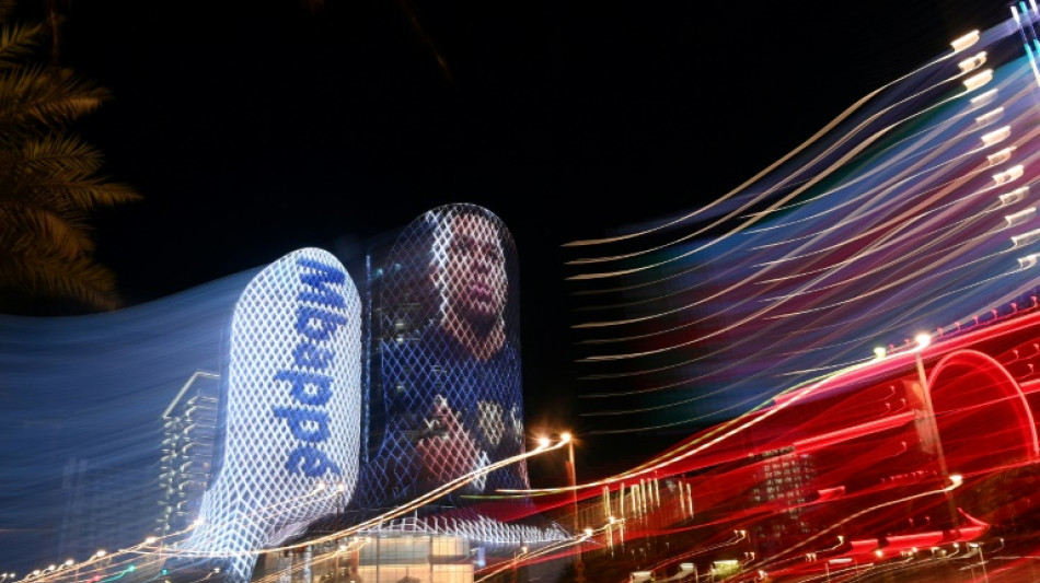 Messi "sorprende todos los d&iacute;as"; Espa&ntilde;a cambia a Luis Enrique por De la Fuente