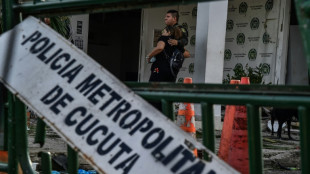 Explos&atilde;o de carro-bomba deixa um morto e 11 feridos na Col&ocirc;mbia