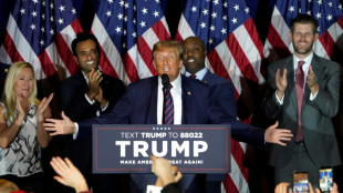 Trump se aproxima do duelo com Biden ap&oacute;s vencer prim&aacute;rias de New Hampshire