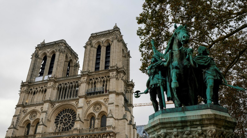 Las campanas de Notre Dame suenan en Par&iacute;s por primera vez desde el incendio de 2019