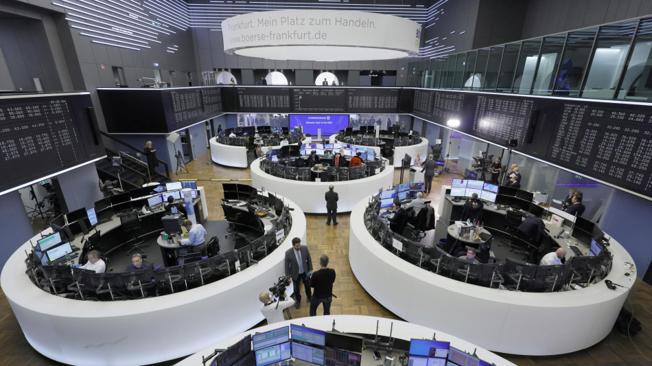 Borsa: l'Europa apre debole in attesa della Bce