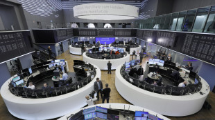 Borsa: l'Europa apre in calo, si guarda a dazi e inflazione