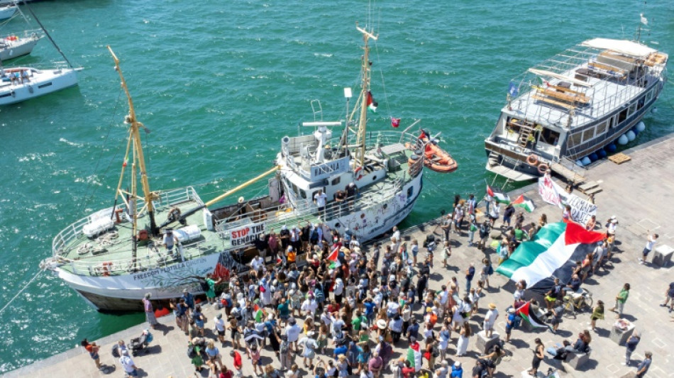 Abgefangenes Boot pro-pal&auml;stinensischer Aktivisten in Israel eingetroffen