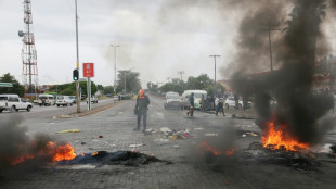 Sin luz ni agua, los sudafricanos est&aacute;n al borde de un ataque de nervios
