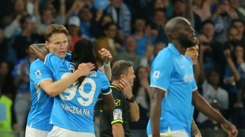 Italie: Naples passe en tête, l'Inter craque encore