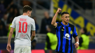 Inter squeeze past Salzburg to move top of Champions League Group D