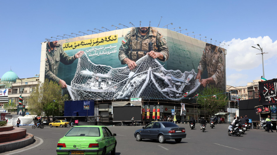 Pasdaran, 'stiamo ricostruendo pi&ugrave; missili e droni durante la tregua'