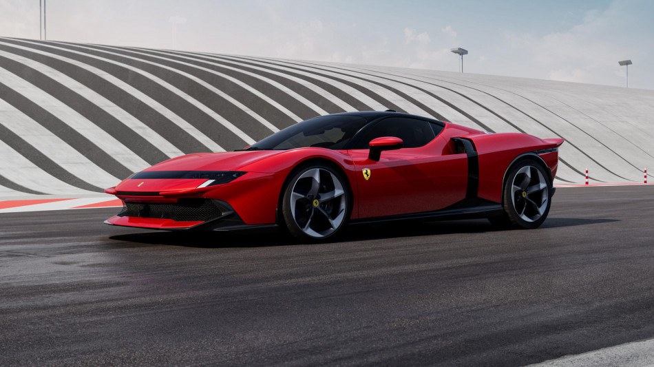 Ferrari cede oltre il 15% in chiusura in Piazza Affari