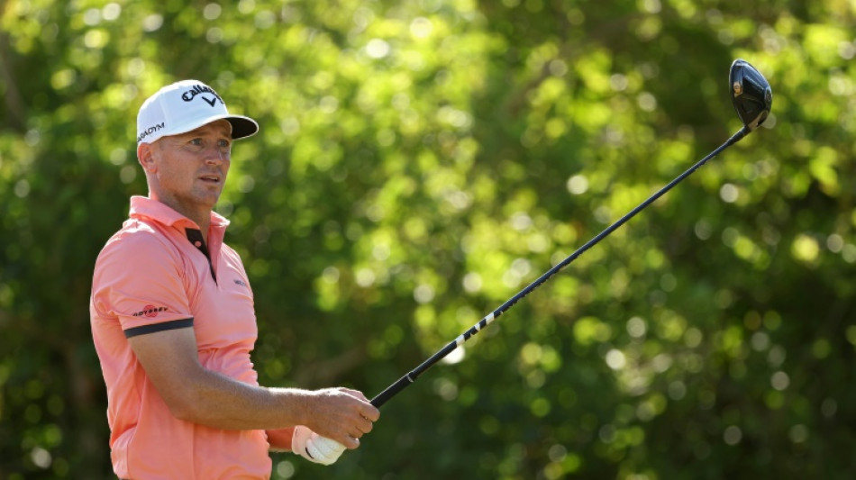 Noren clings to one-shot lead at PGA Bermuda Championship