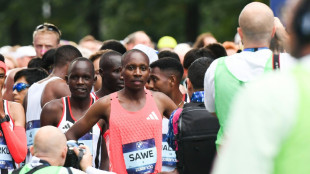 Im schwülen Berlin: Sawe verpasst Weltrekord - Königstein stark