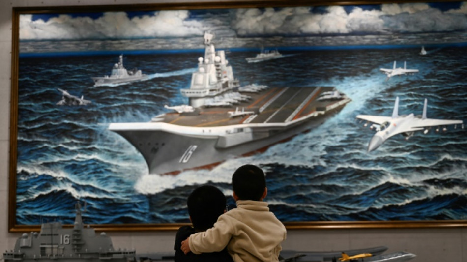Deux porte-avions chinois en op&eacute;ration aper&ccedil;us pour la premi&egrave;re fois dans le Pacifique selon Tokyo