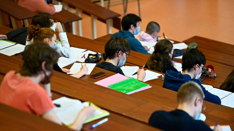 Zahl der Hochschulabschl&uuml;sse 2021 um neun Prozent gestiegen