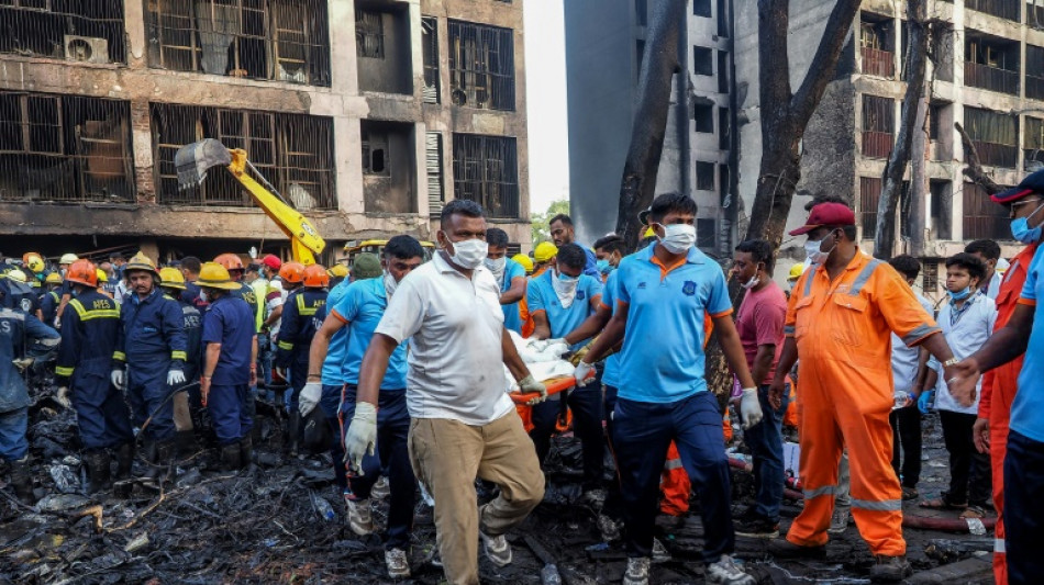 Mindestens 265 Tote bei Flugzeugabsturz in Indien - Ein Passagier überlebt