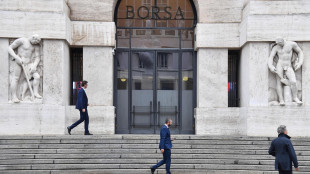 Borsa: Milano apre in rialzo sopra i 40 mila punti (+0,26%)